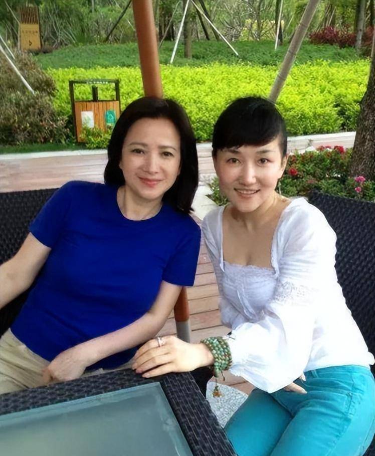 而且在平时,廖京生也会特别关注妻子何晴的想法,问题只有有些苗头