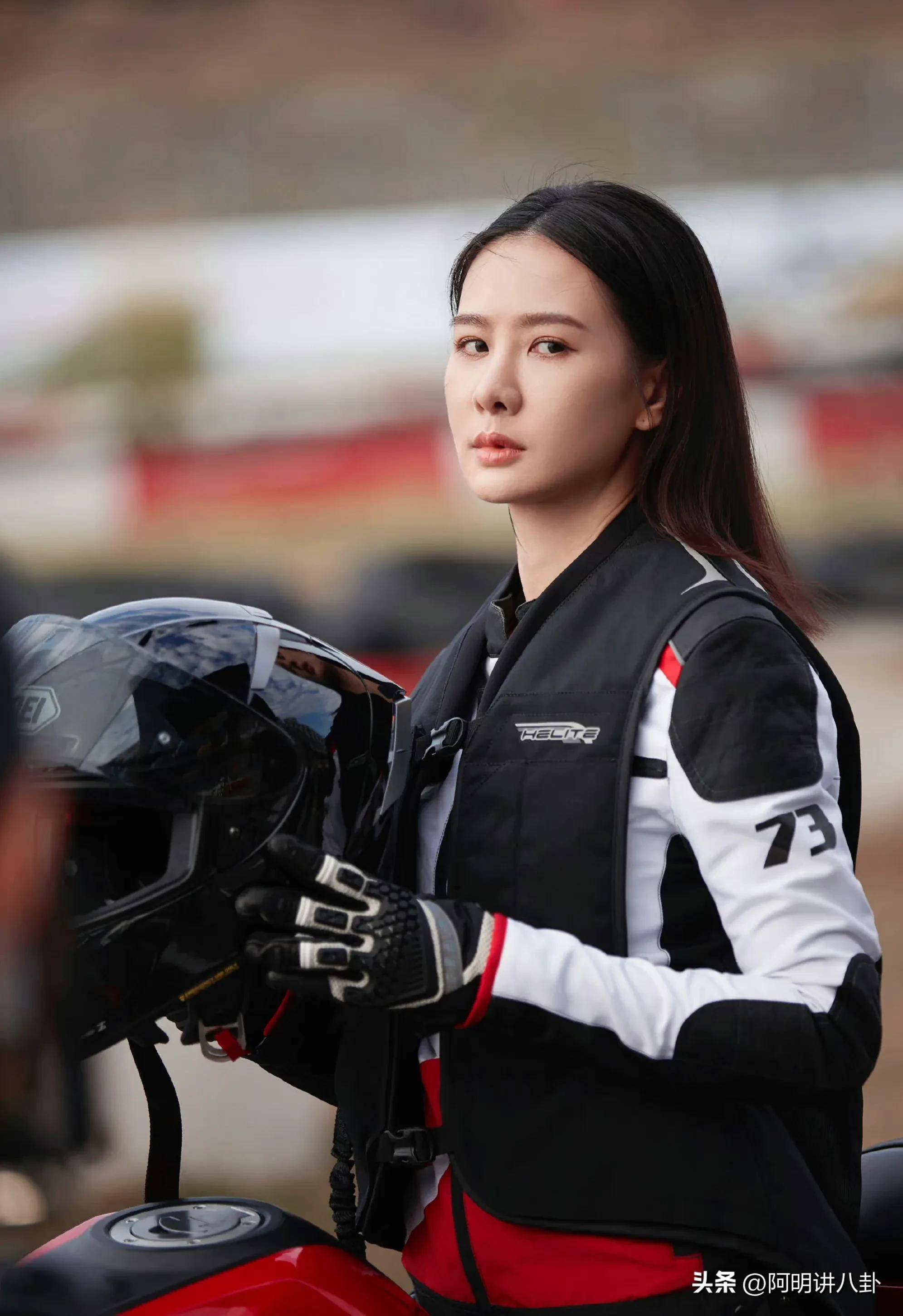 性感小天后安心亚,身材火辣诱惑,童颜娇媚动人,让人忍不住沉迷_生活