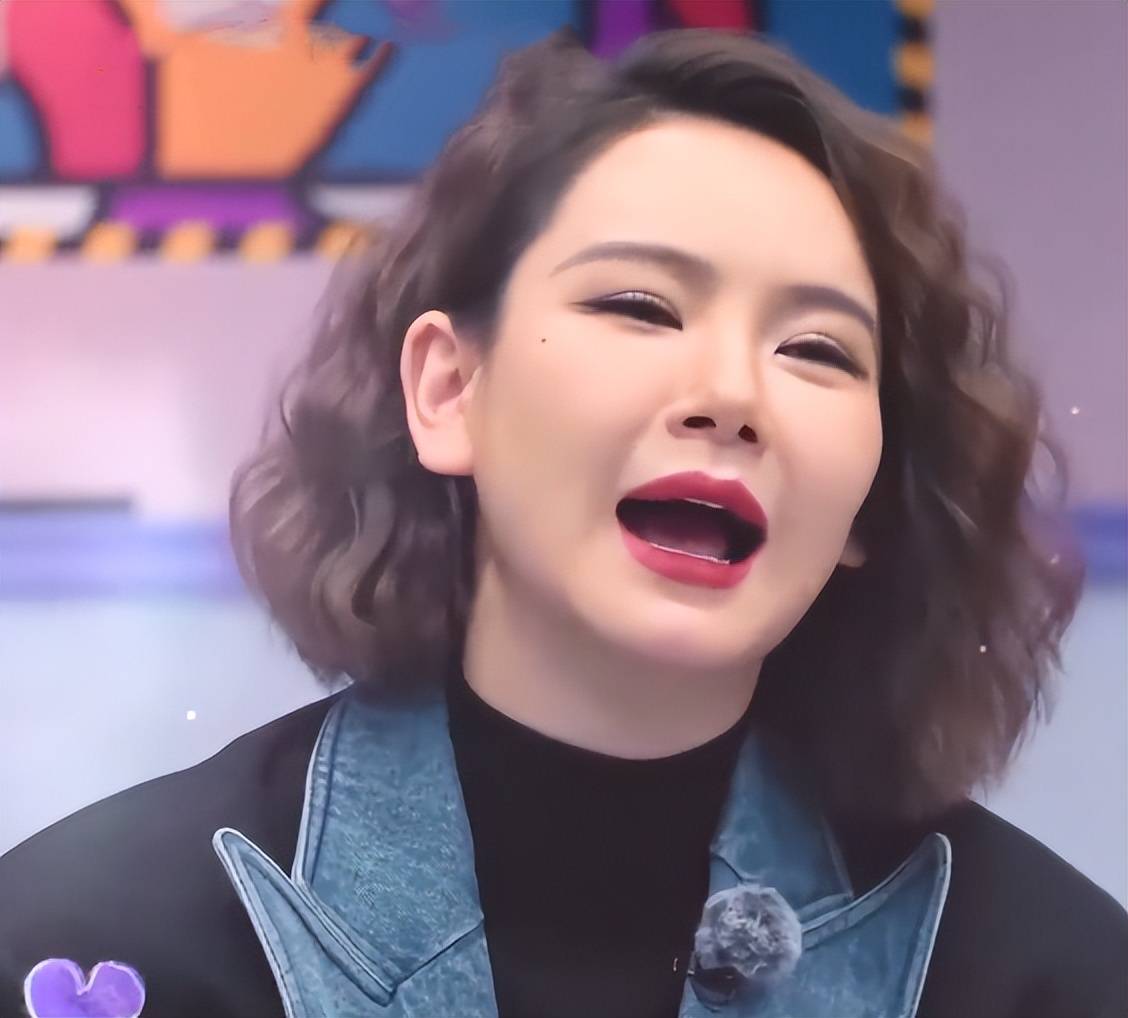 戚薇二胎产后综艺首秀!