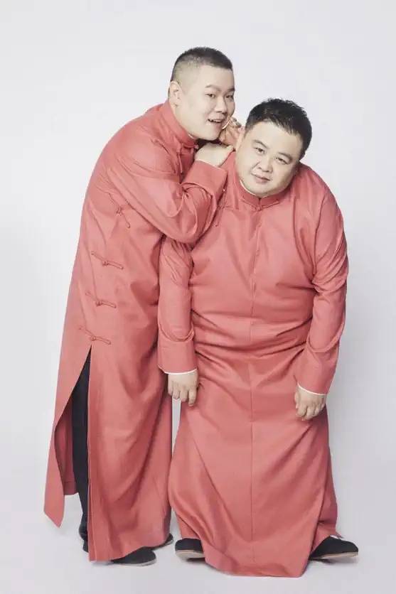 相声表演艺术家李文华先生的舅外孙.