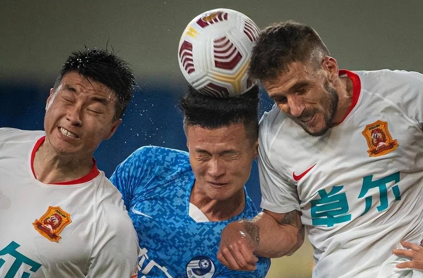 大连队新赛季首轮就弃用三大主力,一分钟都不让上_吴伟_单欢欢_内夫