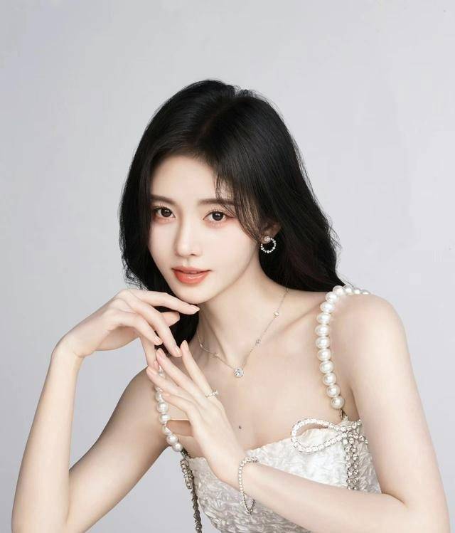 长相不够气质来凑 盘点鞠婧祎,欧阳娜娜,倪妮…氛围感美人