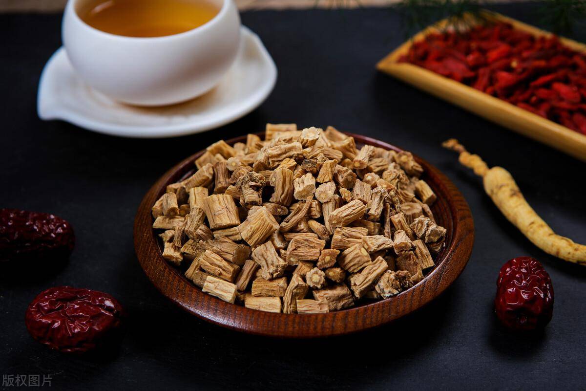 党参泡水喝有什么作用呢?「兰青生物」_身体_情况_中药材