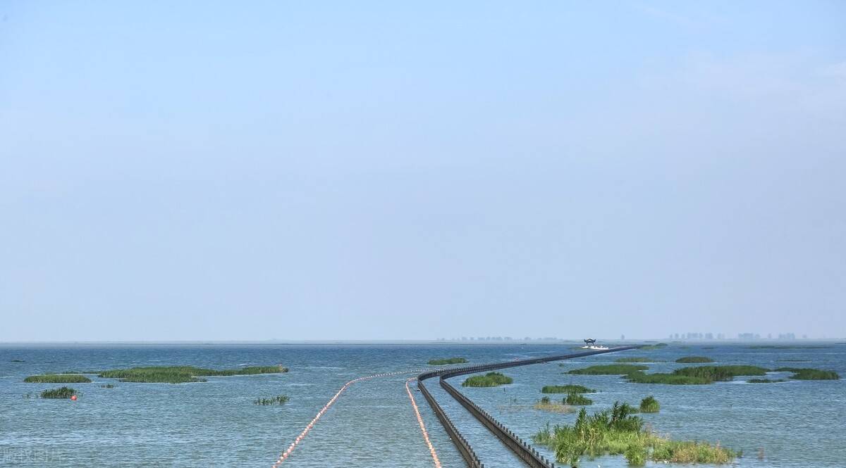 泗水龙湾湖环湖公路图片