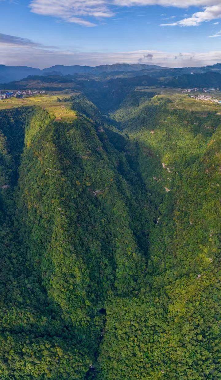 独山全景图图片