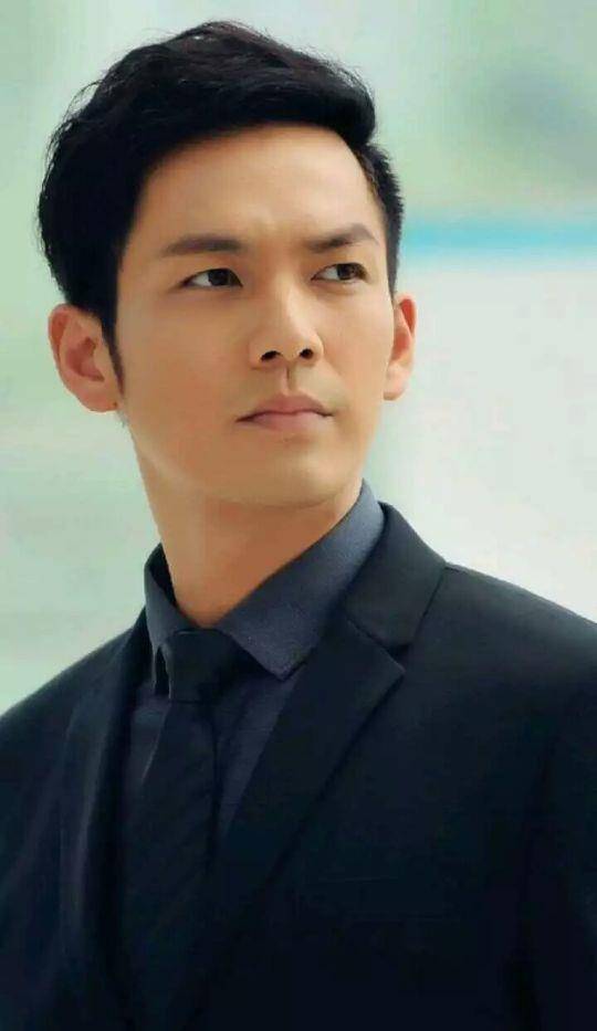 唐嫣直言,女演员喜欢和钟汉良拍吻戏,原来李小冉没说谎_谭松韵_合作