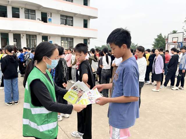 鹿寨县寨沙镇:开展禁毒宣传,守护校园净土_毒品_活动_危害