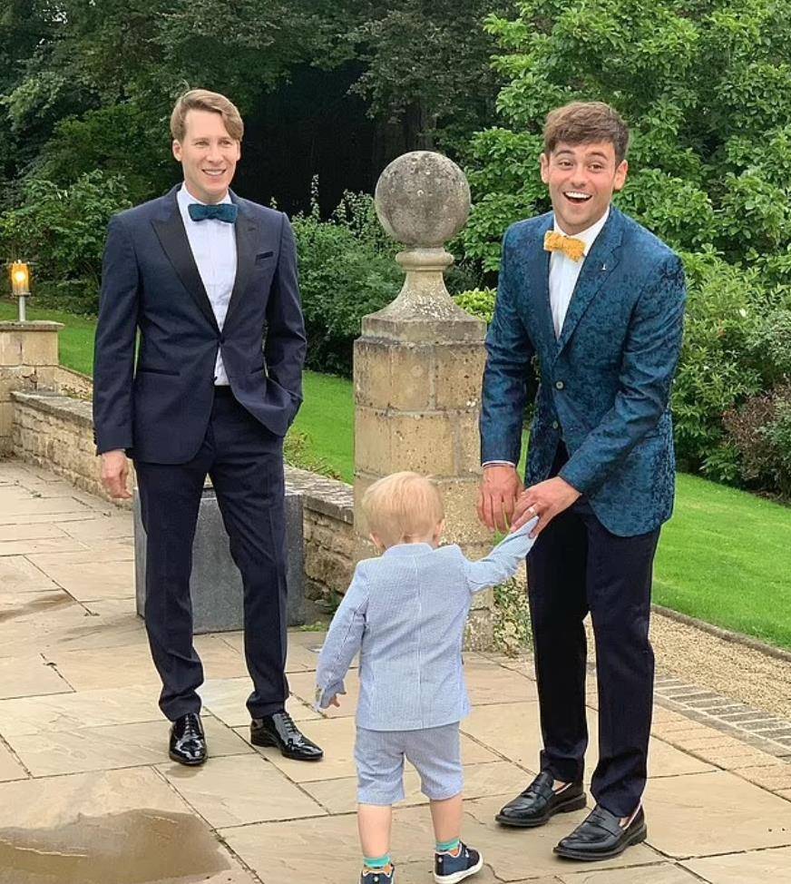 奥运会跳水冠军汤姆·戴利通过代孕迎来二胎,希望延续家族血脉_孩子