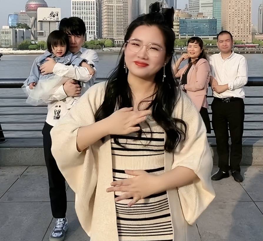 陈三废姐姐官宣怀2胎,查出怀孕第2天就流血,保胎一个半月才脱险_妻子