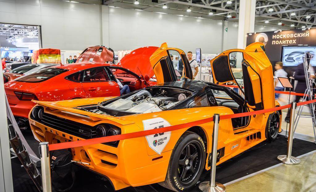 萨林s7双增压(saleen s7 twin turbo):这款车的最高时速为399公里