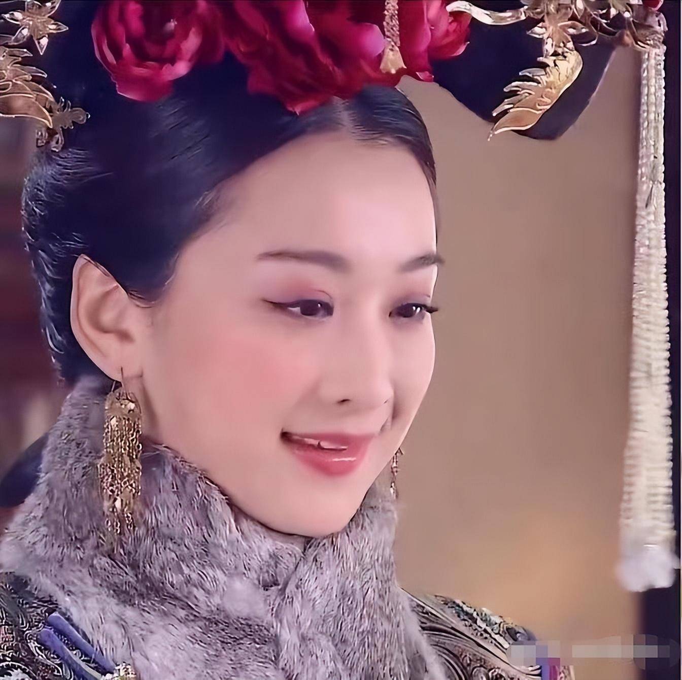 《步步惊心》中端庄温婉的皇后,温慧秉心,就像是从历史中走出来的人物