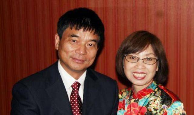 刘永好非常惊奇,已经习惯做家庭主妇的妻子为什么会有这样的想法?