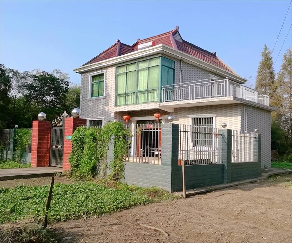 农村住了二十年的房子没有土地使用证和房屋所有权证怎么办?