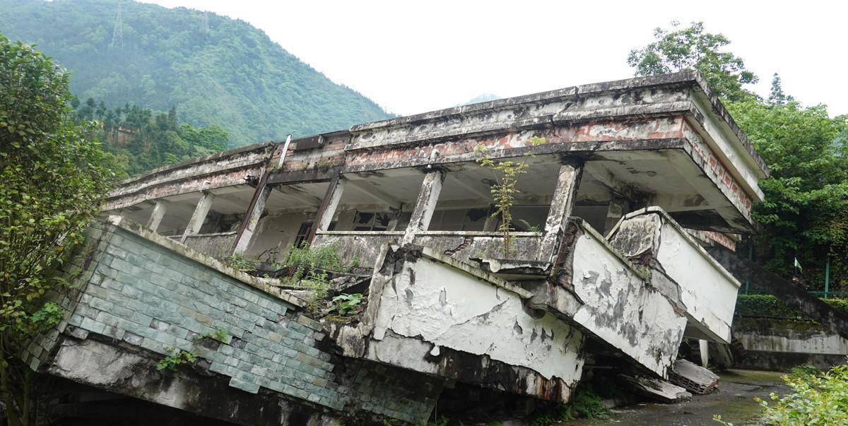 四川汶川映秀镇,昔日地震重灾区如今风景秀美_小镇_镇上_遗址