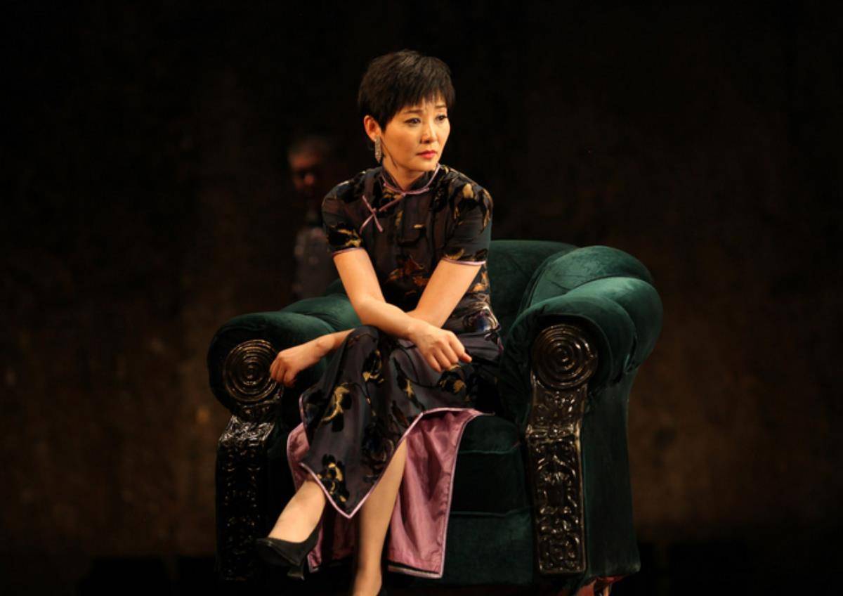 徐帆,你好好的一个大青衣,怎么就越来越卑微了