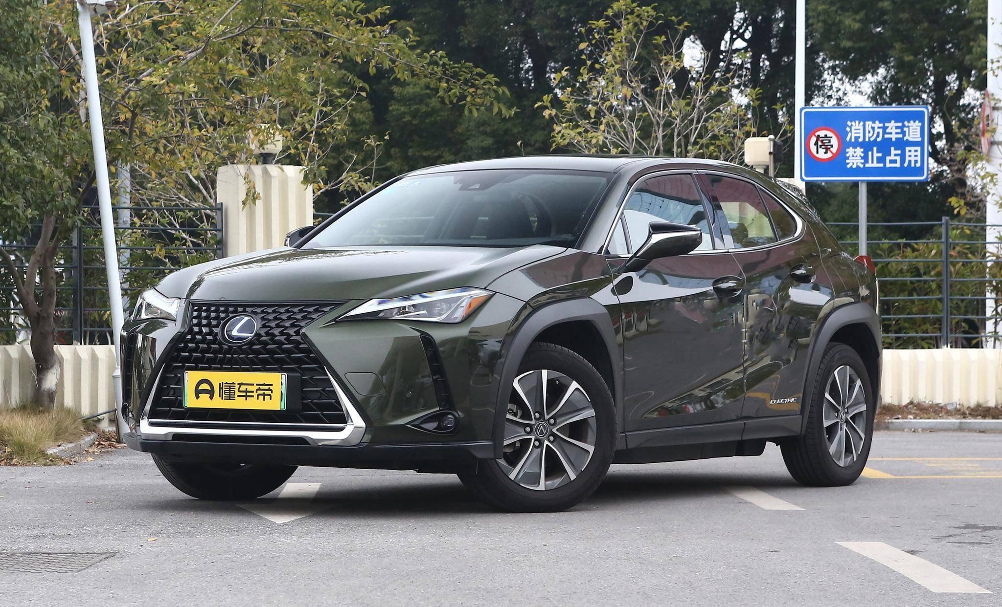日系豪华新能源车型,纯电雷克萨斯ux,市场售价36.