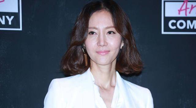 新影女神廉晶雅暑期出演天桥风云,一举成名嫁给整容医生_电影界_作品