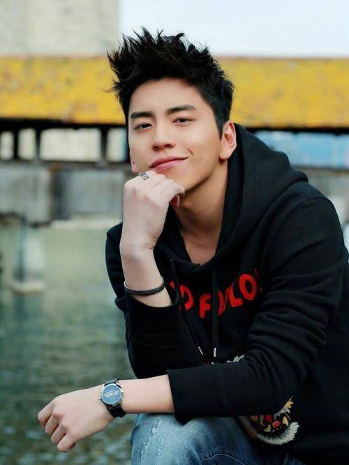 情场浪子王大陆,公开与女导演调情,会被分手女子蔡卓宜收服?