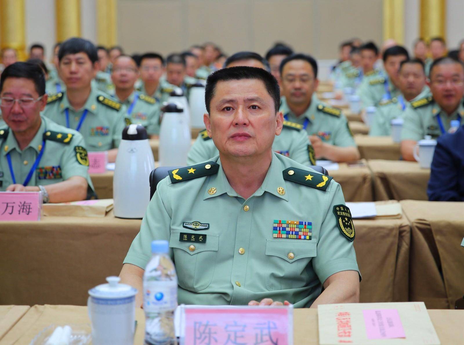 国家移民管理局的首任局长并没有让最后一任武警边防部队军事主官的公