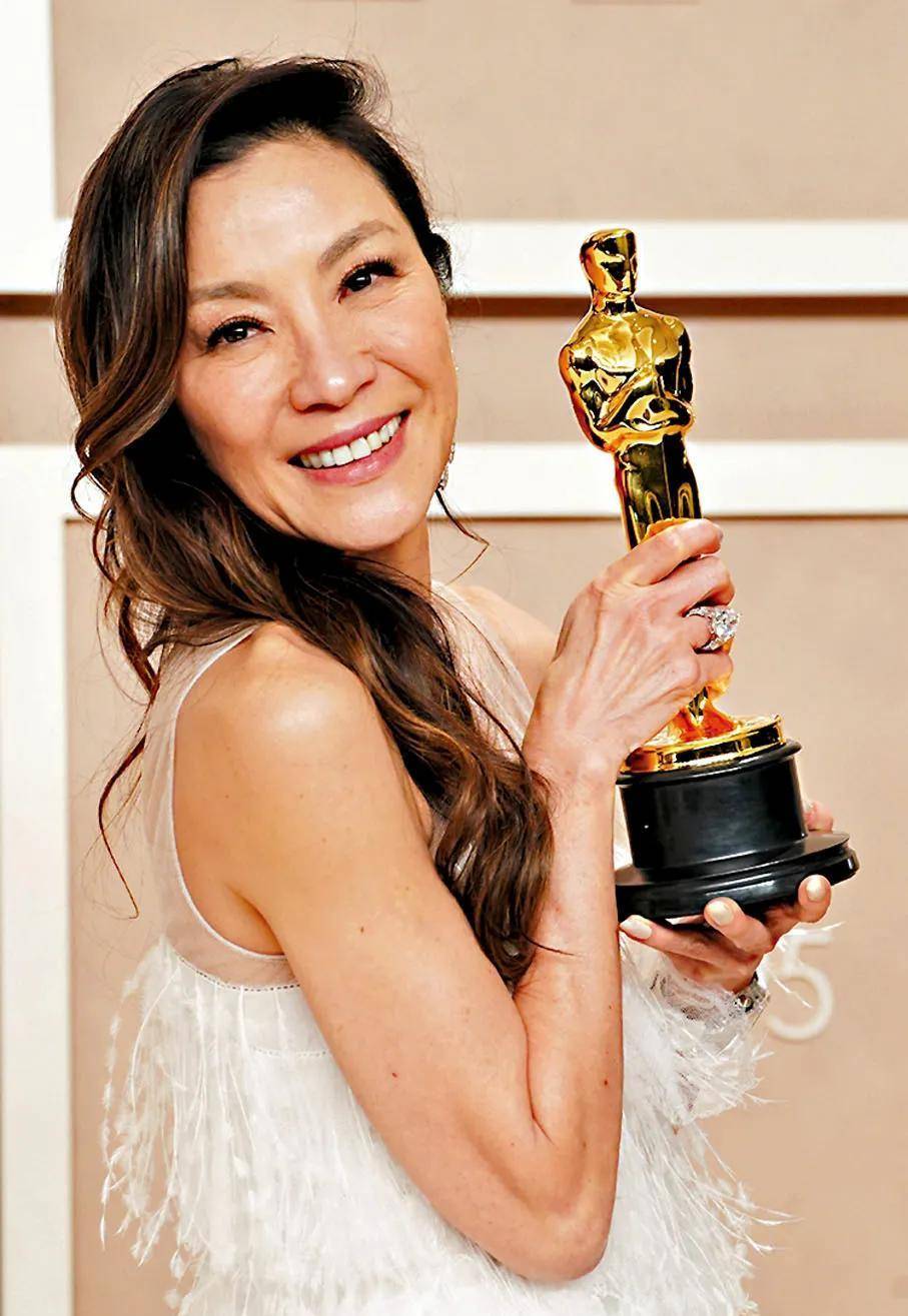 女演员杨紫琼,赵怡和姐姐赵琼已经是好朋友了.