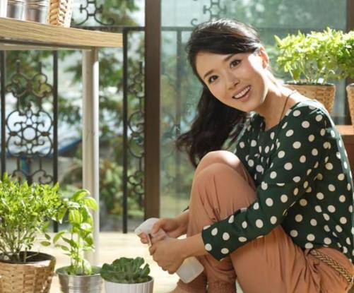 著名演员颜丹晨:我这辈子最正确的决定,就是44岁为小丈夫生儿子