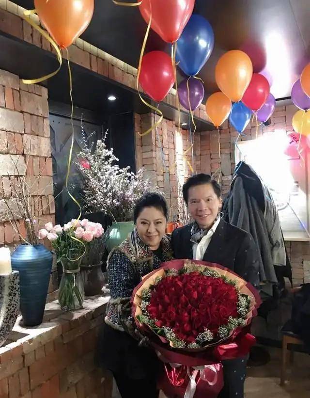 陈岚:从绝症少女逆袭港圈一姐,华强为她拒绝一切诱惑,独宠40年_向华强