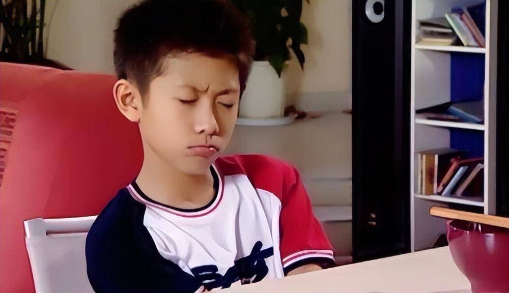 《小兵张嘎》的小主角之一佟乐一角,虽然戏份不多,但张一山把作为国外