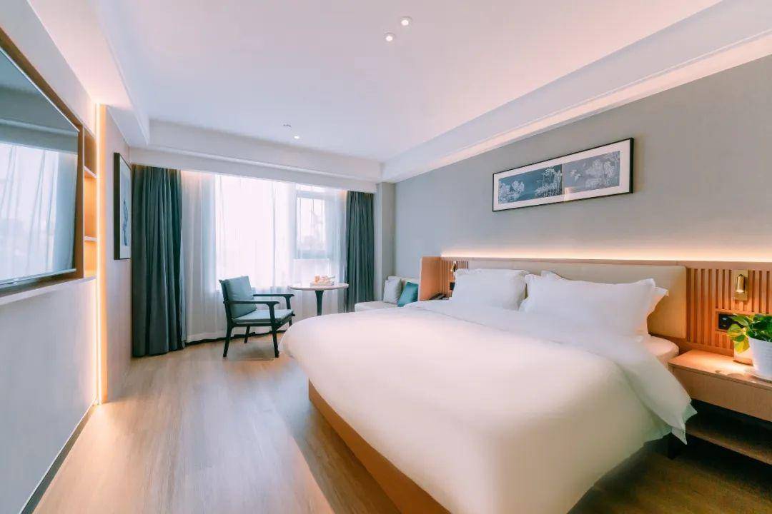 五一小长假向你发出邀请_邂逅_度假_加班