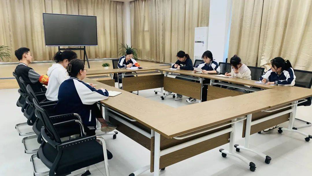 心随“音”动，以“美”育人——西安市新筑新城第二幼儿园艺术领域展示课活动