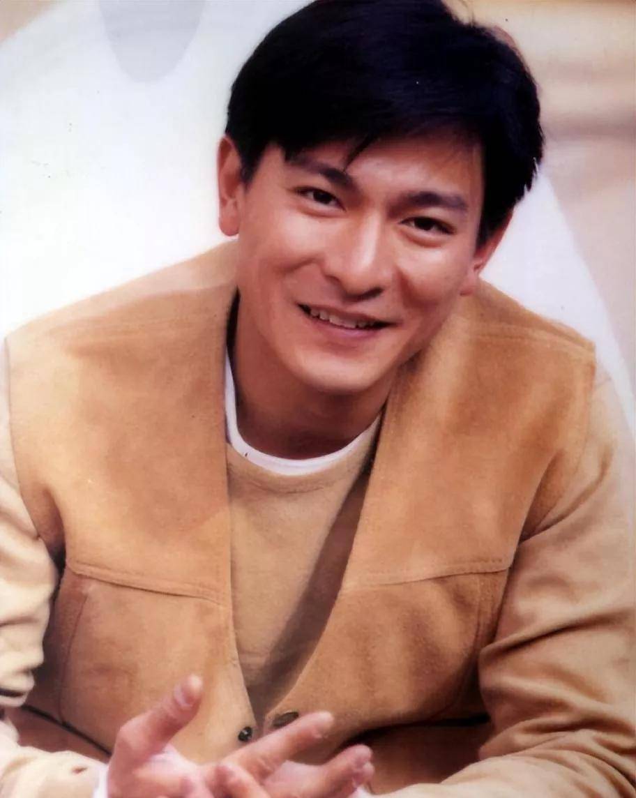 她与刘德华共事25年,眼睁睁看着他嫁给别人……_赖文慧_伴舞_时候