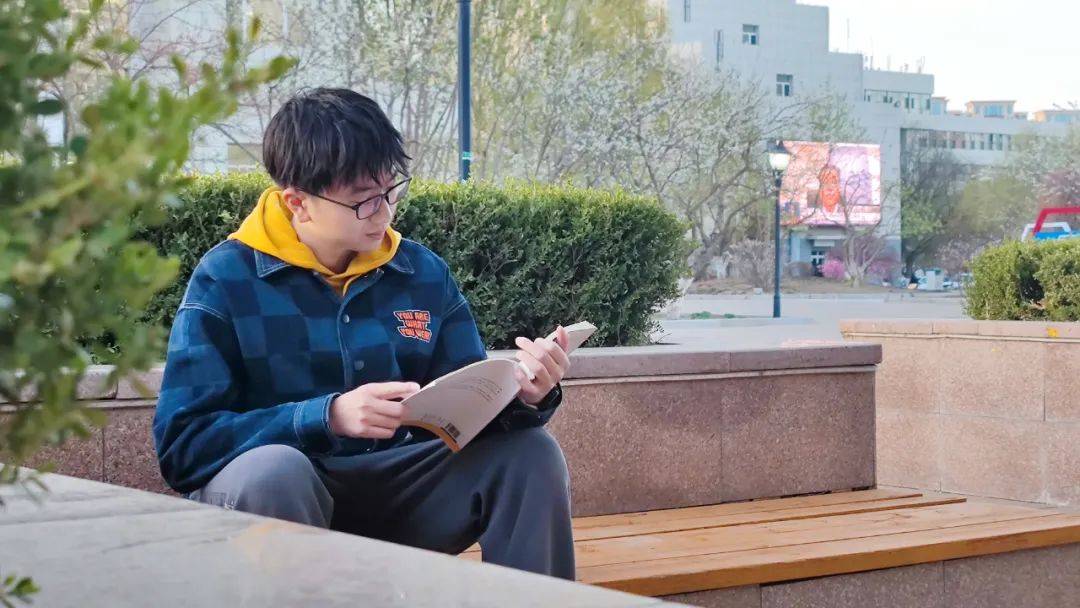 实验小学举办家校读书分享会鄂尔多斯市达拉特旗第七中学鄂尔多斯