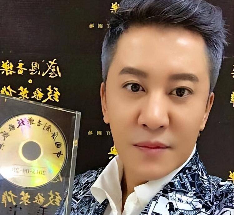 毛宁:8次参加春晚,曾被传同性恋,后因贩毒被抓,如今无人问津_杨钰莹