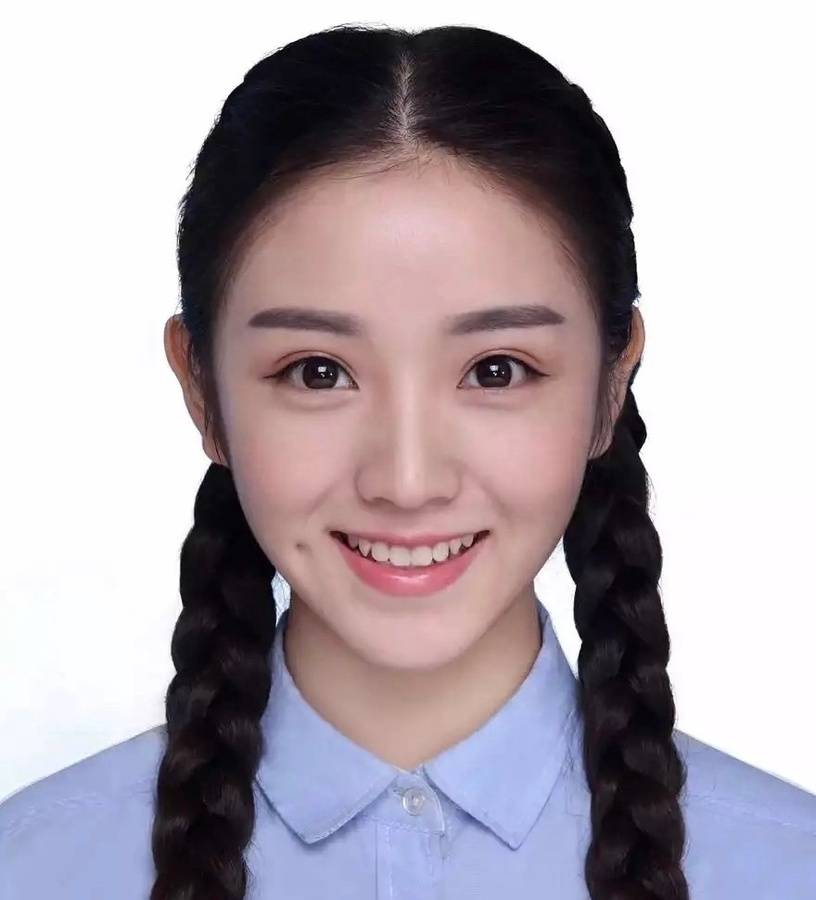 陈都灵凭素颜证件照拿下《左耳》,赵露思国中就美到出名_图片_来源