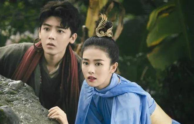《长月烬明》还未结束,白鹿的5部新剧来袭,男主一个比一个帅_故事