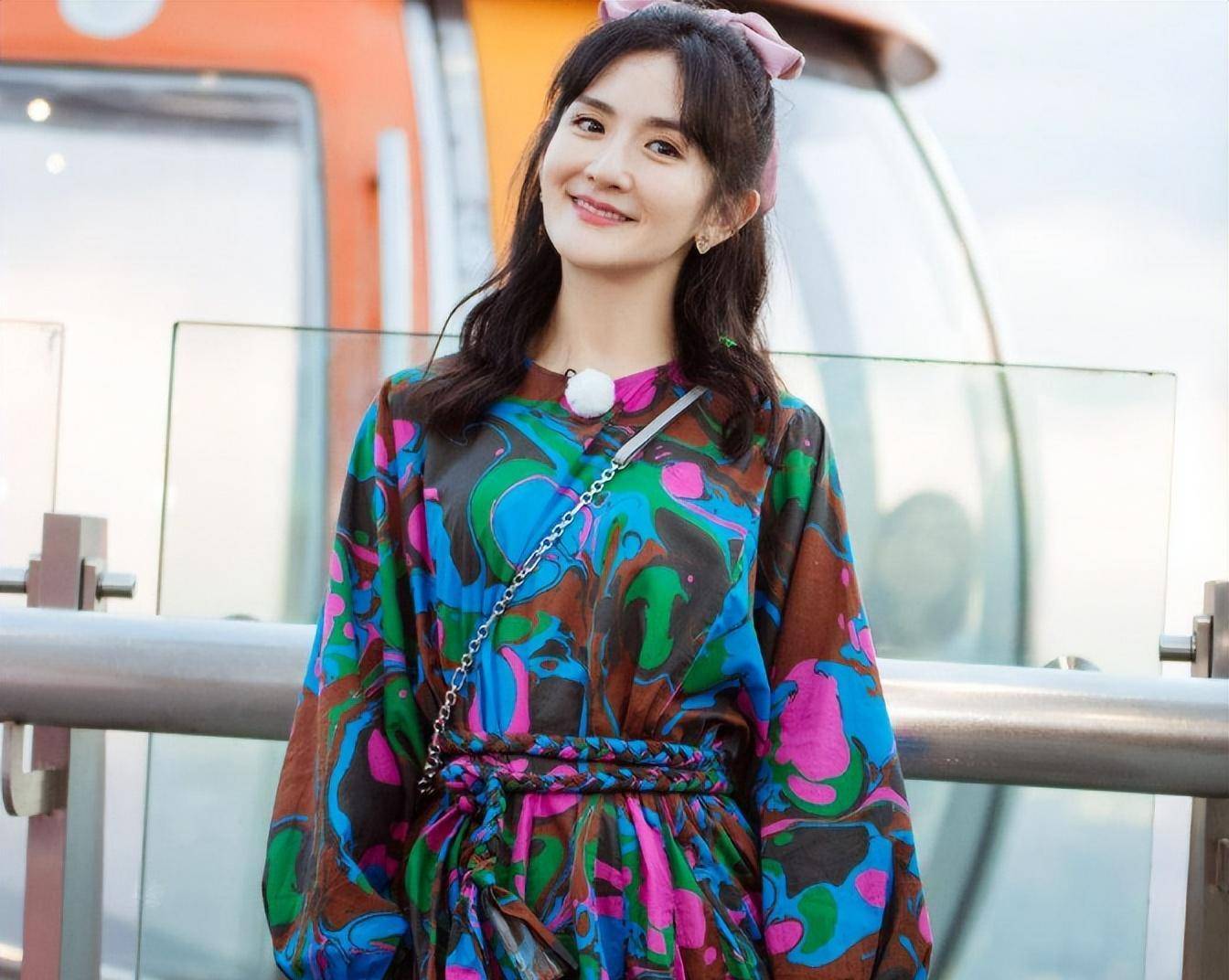 41岁谢娜刚想要复出翻红,没想到,却被"一巴掌"给打没了_形象_转型