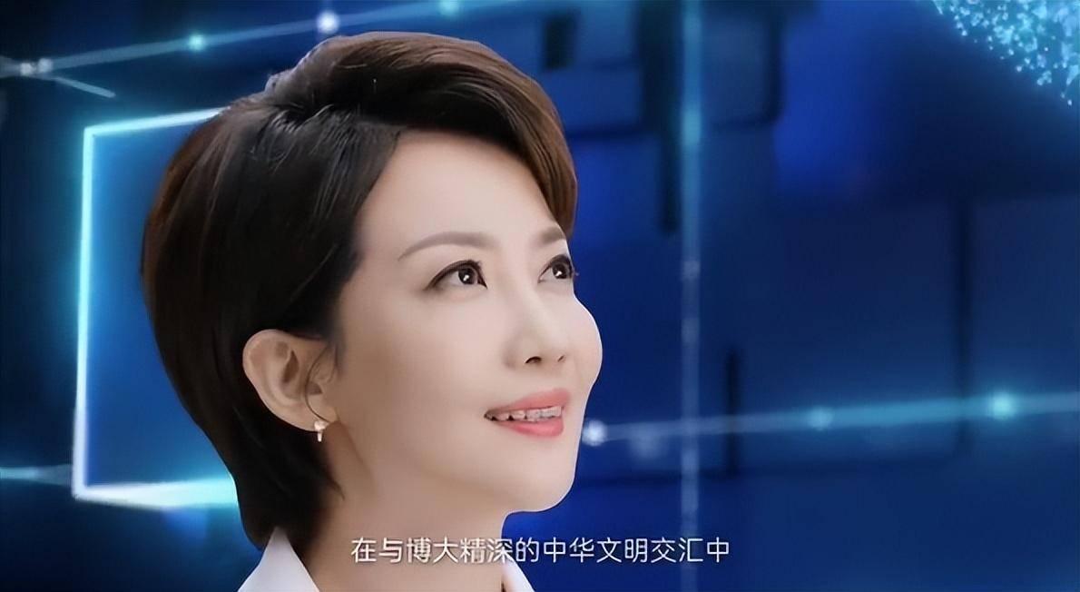 cctv:主持人大赛开启,王嘉宁尹颂以优秀选手身份升级当"评委"_中央_总