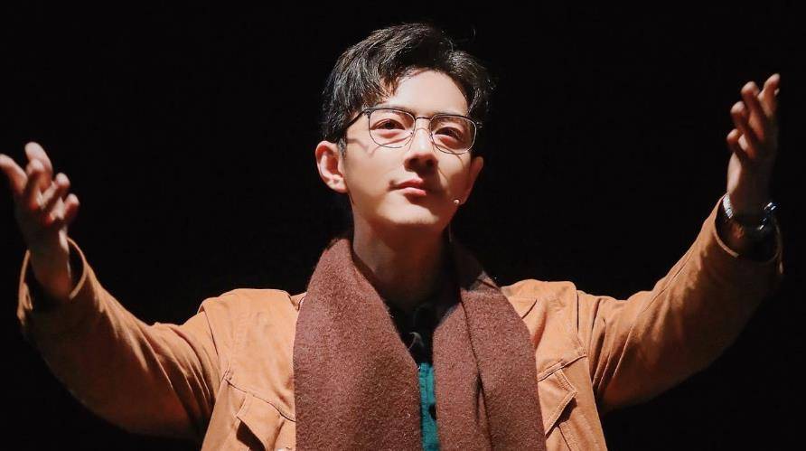 店家泄露肖战庆功宴,为招生意不择手段_照片_策划_宣传