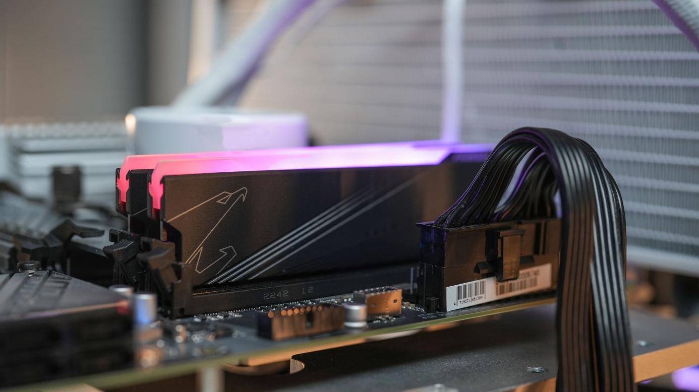 技嘉aorus rgb ddr5内存:甜蜜价格拥有高性能_测试_支持_主板