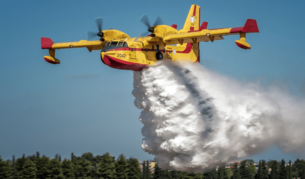高清大图送上,看看内部长什么样_灭火_飞机_设计