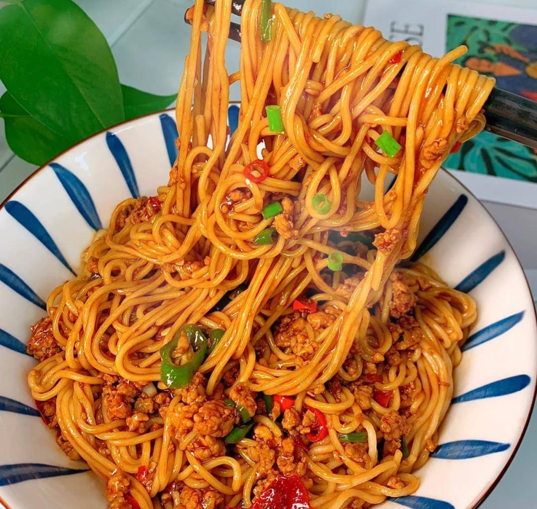 一顿饭:椒盐脆皮鸡块 肉沫拌面_做法_鸡腿_食材