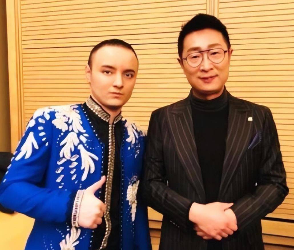 阿尔法:曾经是红极一时的童星,成年后有心痛和眼泪,如今怎样了_新疆
