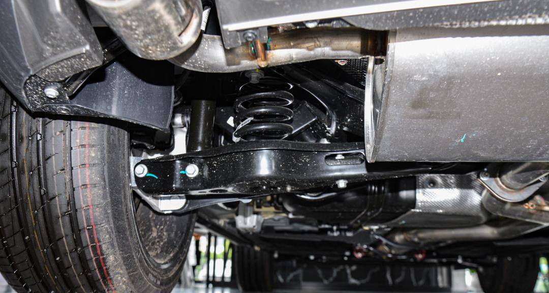 试驾2023款领克06,这样的suv值得买吗?