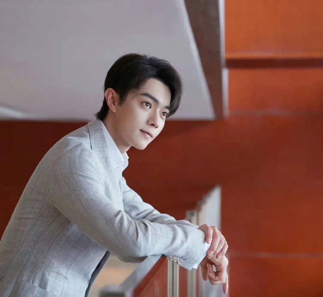 小八卦,白鹿,许凯,周也_营销_市场_双方