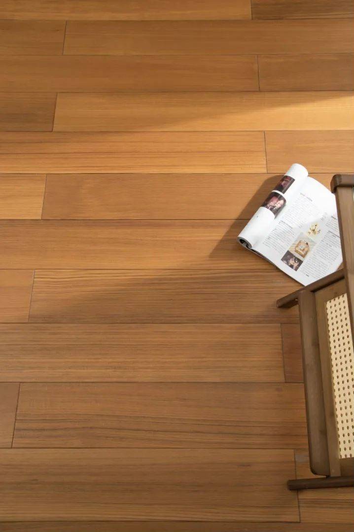 柚见新品 | 万木之王 5%稀奢直纹,安信柚木地板全新上市_缅甸_木材