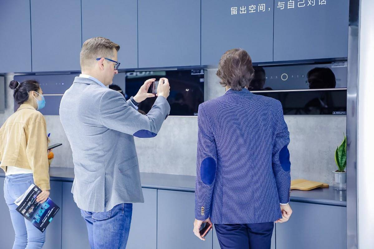 华帝发布《中国厨热家电“三好产品”白皮书》,引领行业创新趋势-家电圈官网