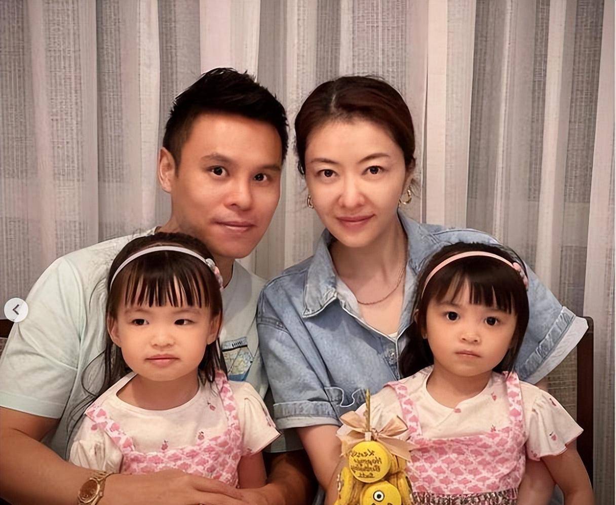 熊黛林全家露营,两个女儿一脸"野",本尊谨慎回复_郭可颂_网友_小姑娘