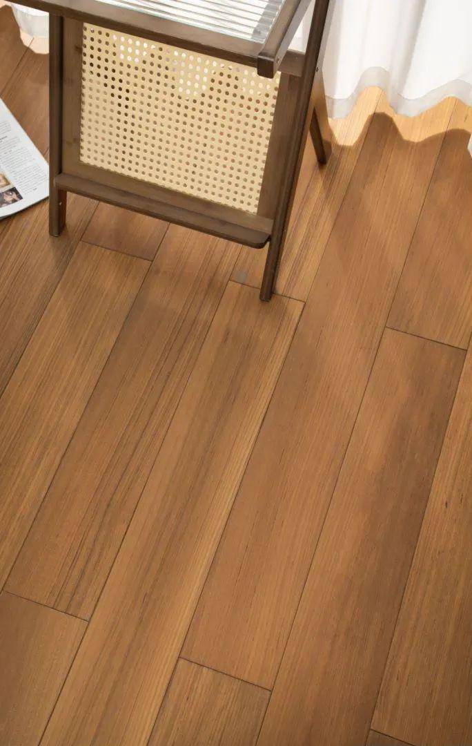 柚见新品 | 万木之王 5%稀奢直纹,安信柚木地板全新上市_缅甸_木材