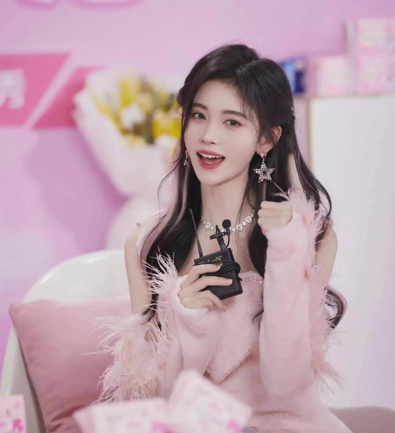 明明是整容脸,却成了颜值巅峰,这五位女星,动脸太成功了_杨紫_鞠婧祎