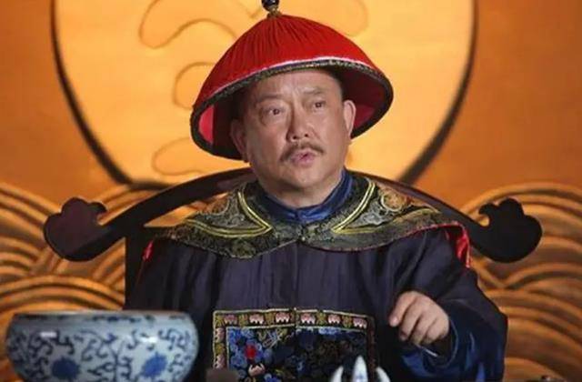 此人是和珅一生最怕的对手,要不是早早告老还乡,和坤活不过30岁_乾隆