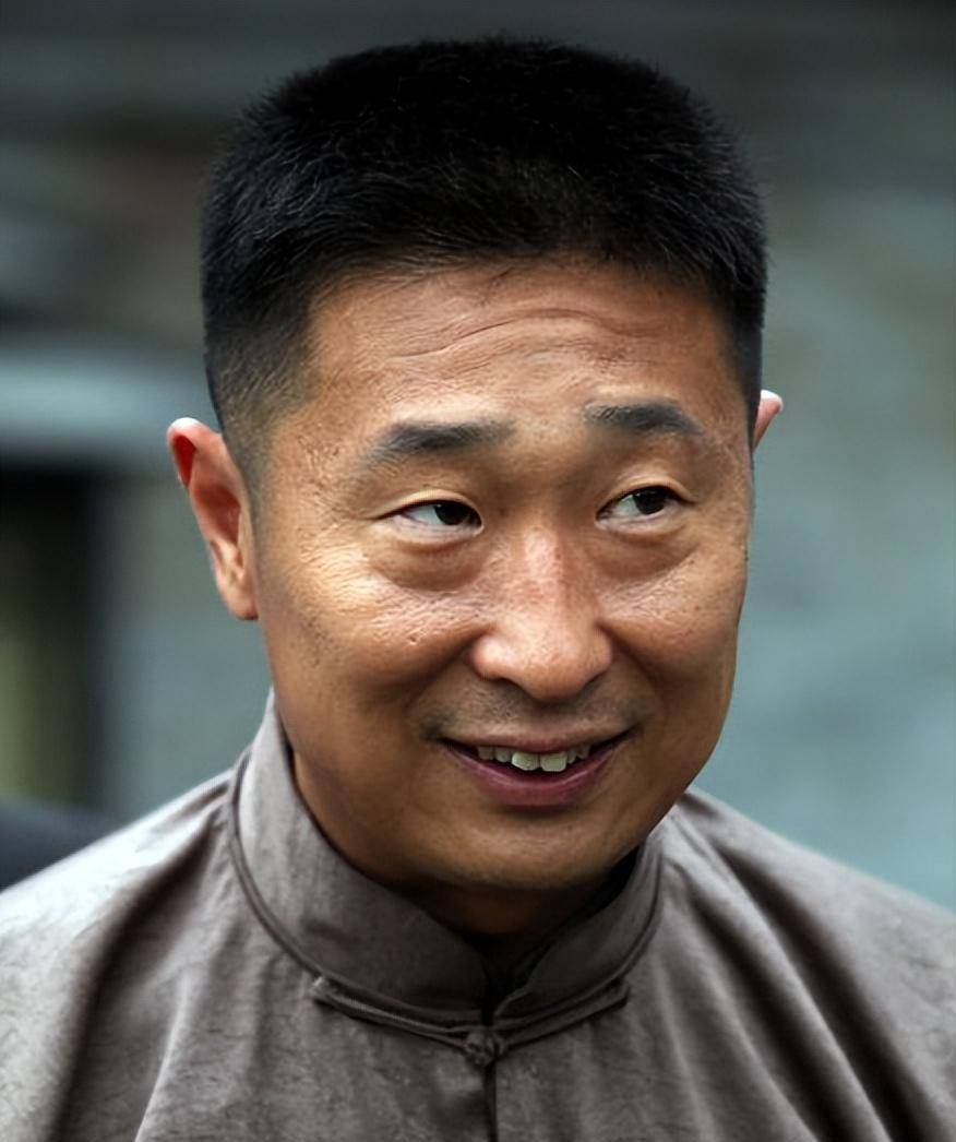 的还是他那遗传了李永健的脸,单眼皮吊梢眼,这可不就是林永健的招牌么